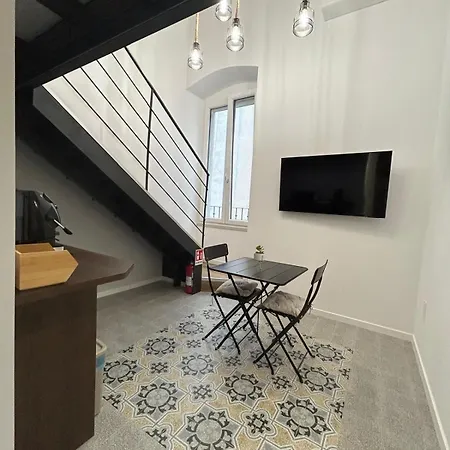 Raffaella Paola Apartment *