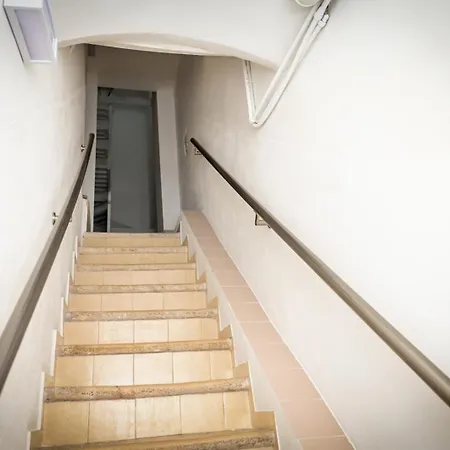 Raffaella Paola Διαμέρισμα *