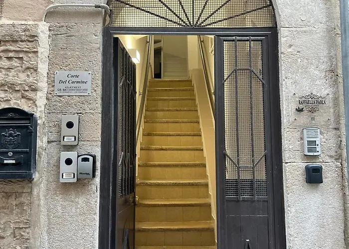 Raffaella Paola * בארי